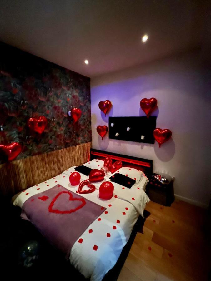 Jacuzzi Love Room Paris Exterior foto